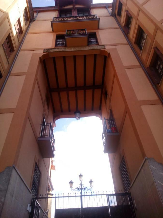Los Fronterizos Hotell Irun Exteriör bild